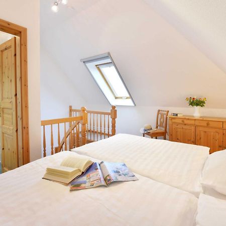 Stoertebeker Appartements - "Stoertebeker Pferdehof" ラルスヴィーク 部屋 写真