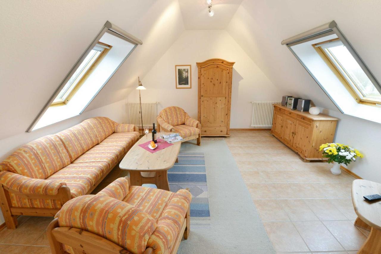 Stoertebeker Appartements - "Stoertebeker Pferdehof" ラルスヴィーク 部屋 写真