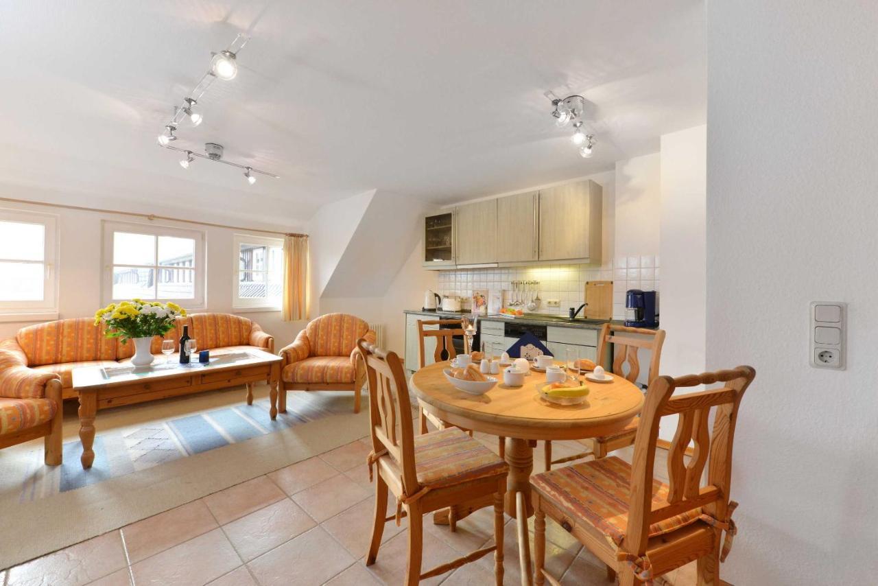Stoertebeker Appartements - "Stoertebeker Pferdehof" ラルスヴィーク 部屋 写真